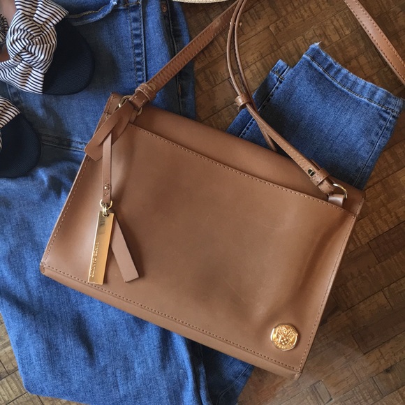 Vince Camuto 100% Leather Crossbody Bag - Picture 2 of 8